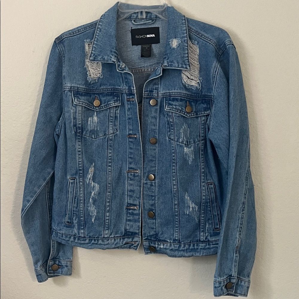 Like New! Fashion Nova Blue Distressed Denim Jacket in Size M
